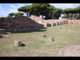 02559 ostia - regio ii - insula ix - grandi horrea (ii,ix,7) - westseite - bli ri norden - 09-2022.jpg